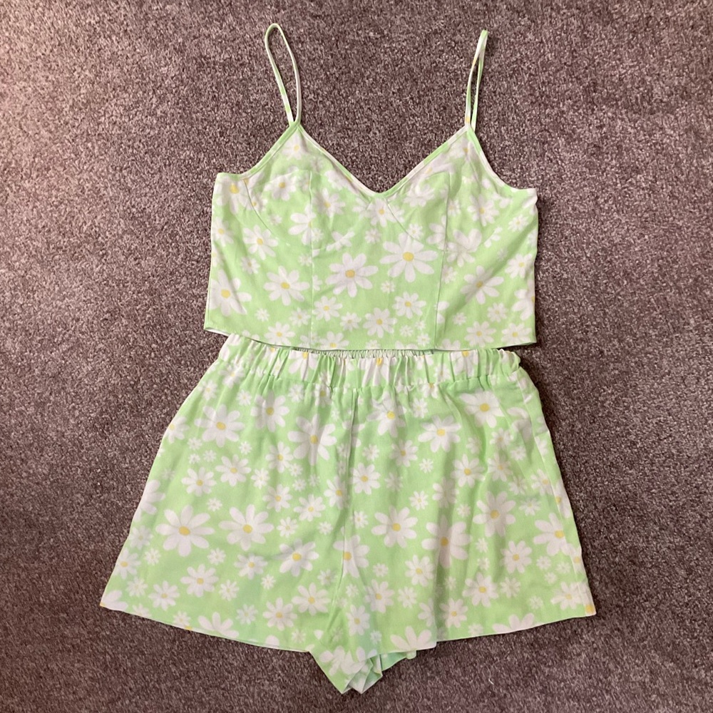 Short and tank top